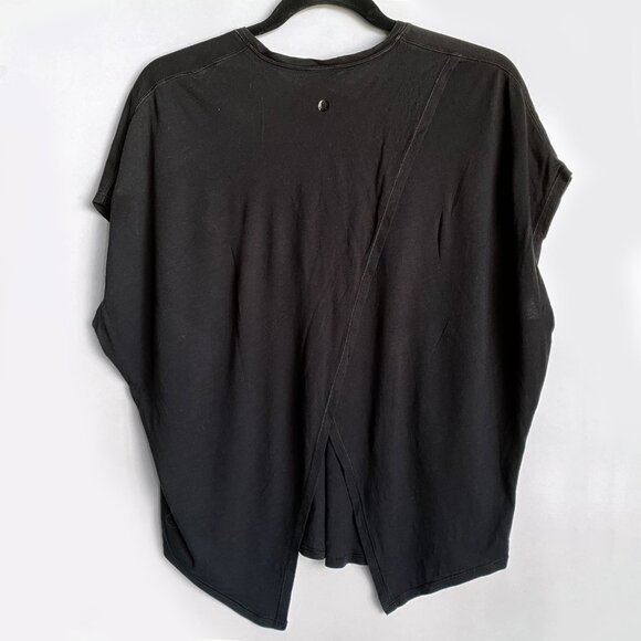 Lululemon Devout Short Sleeve Tee Split Back Tee Black - Picture 2 of 9